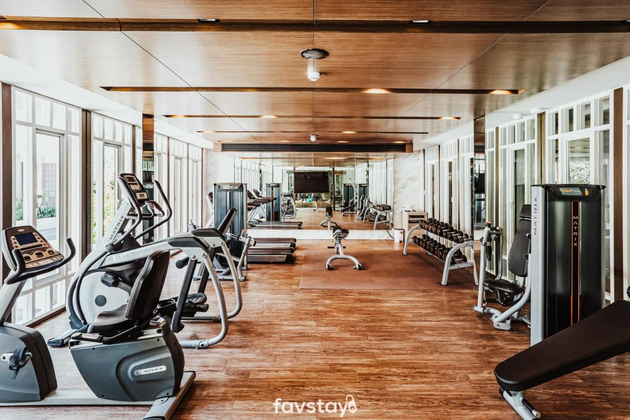 Favstay - The Base Downtown Phuket מראה חיצוני תמונה