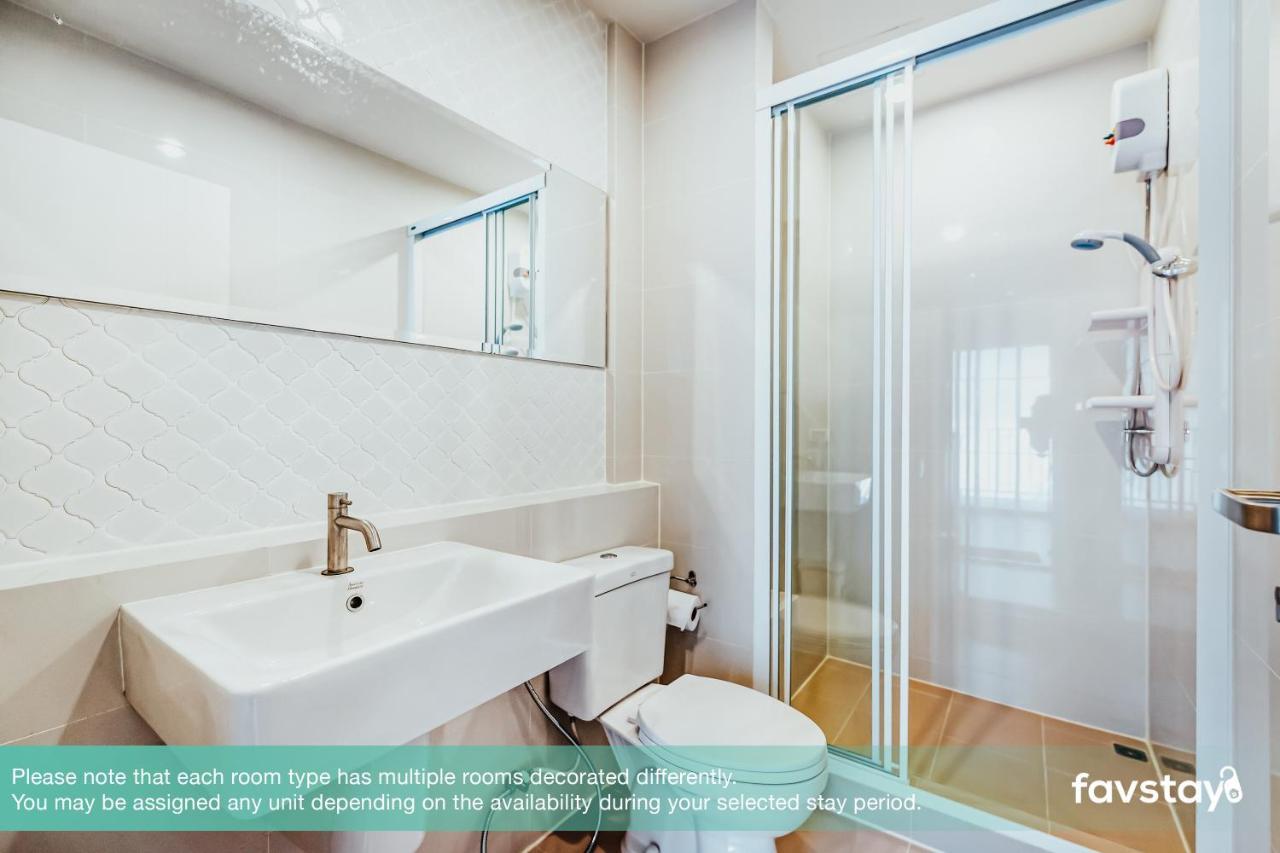 Favstay - The Base Downtown Phuket מראה חיצוני תמונה