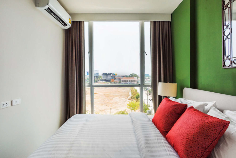 Favstay - The Base Downtown Phuket מראה חיצוני תמונה