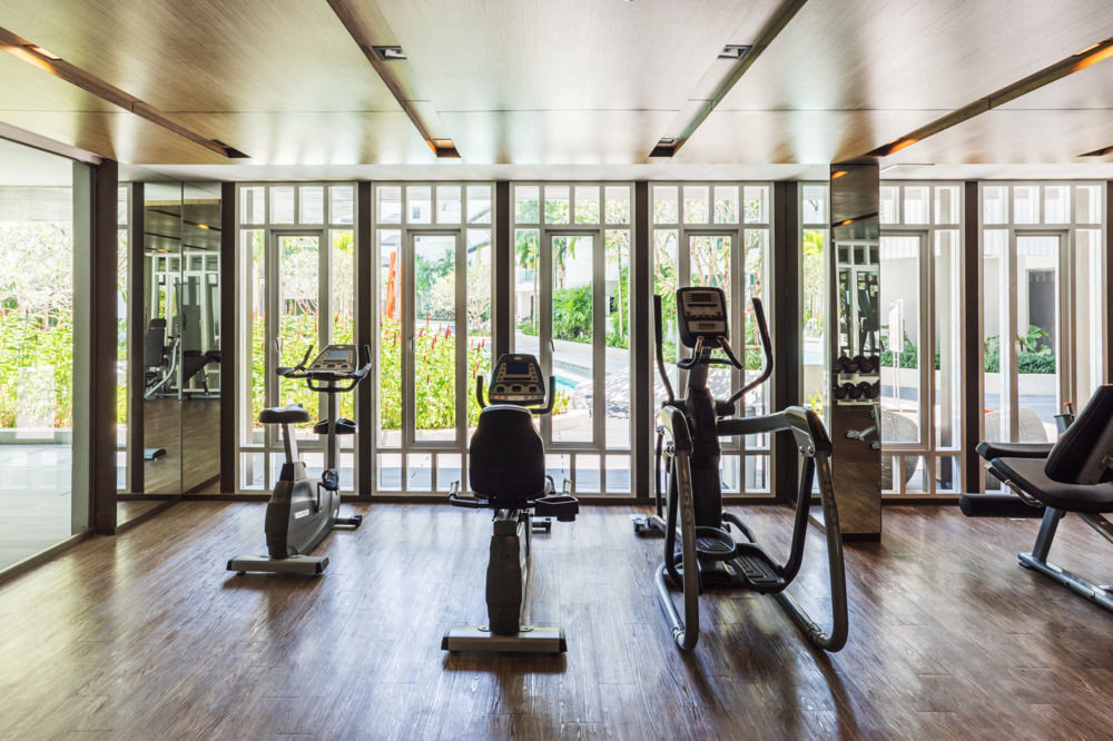 Favstay - The Base Downtown Phuket מראה חיצוני תמונה