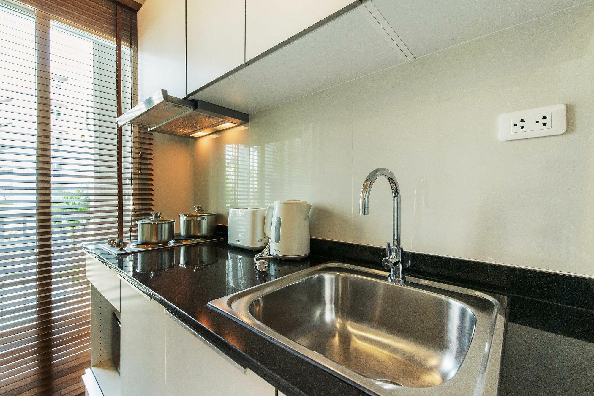 Favstay - The Base Downtown Phuket מראה חיצוני תמונה